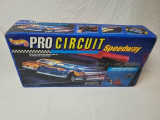 Vintage 1992 Hot Wheels Pro Circuit Speedway - Complete W 2 Extra Cars