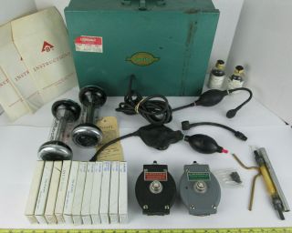 Vintage Bacharach Fyrite Test Kit Instrument Indicator Sampler Cde Cgf In Case