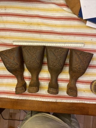 Antique Set Of 4 Cast Iron Wood Stove Bathtub Feet Legs 71/2 " 1825 On Back Of 2