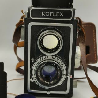 Vintage Zeiss Ikon Ikoflex Camera 1:3.  5 F=75mm W/ Leather Case