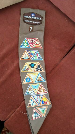 Vintage 1990s Girl Scout Brownie Sash With Badges Cookie Patches Pins Genesee Ny