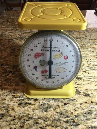 Mid - Century American Family Food Kitchen Scale 25 Lb.  Pound Metal Yellow