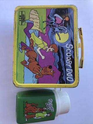 Vintage 1973 Scooby Doo Lunch Box With Thermos.