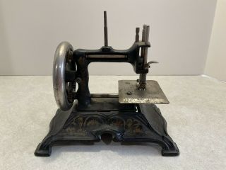 Antique Muller Childs Cast Iron Sewing Machine - Model 15