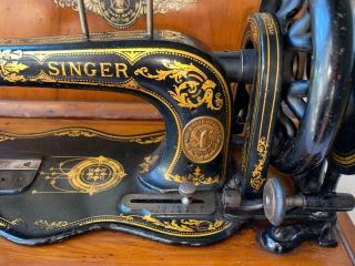 Antique 1886 Singer 12 Hand Crank Sewing Machine w Bentwood Case.  RARE 3