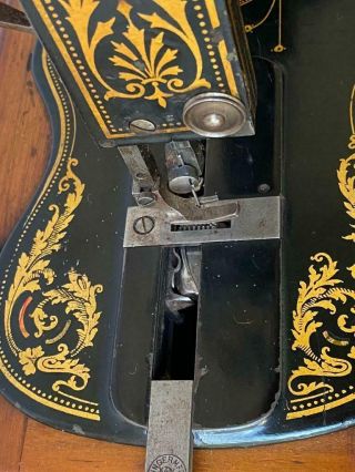 Antique 1886 Singer 12 Hand Crank Sewing Machine w Bentwood Case.  RARE 6