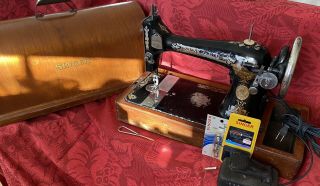 Antique Singer 127 Sphinx Electric Sewing Machine W Bentwood Case 1921