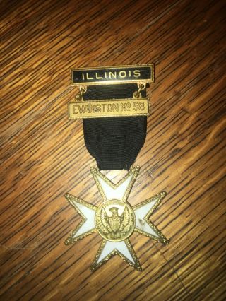 Evanston No.  58 Vintage Masonic Knights Templar Medal Maltese Cross Pin Badge