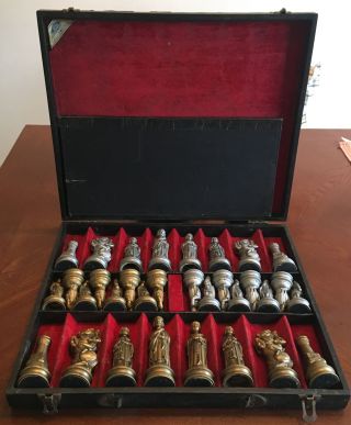 Vintage E S Lowe Renaissance Chess Set 32 Piece Felted Weighted & Case
