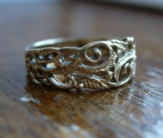 Fine Vintage Arts And Crafts Style Solid Gold Ring Leaves 9ct 9k 3.  02g
