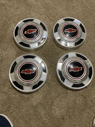 Vintage Chevrolet Dog Dish Hubcaps (set Of 4)
