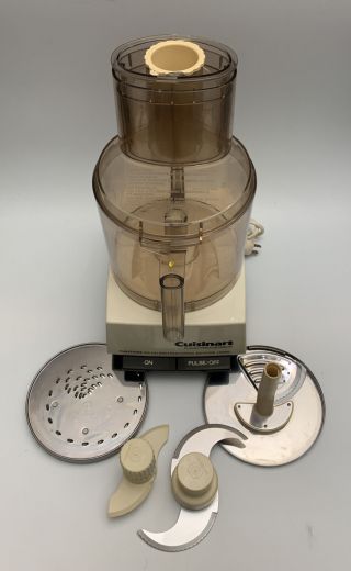 Vintage Cuisinart Dlc - 7e Food Processor With Accessories