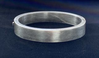 Heavy Vintage Signed Th - 53 Mexico Sterling Silver Wide Hinged Bangle Bracelet