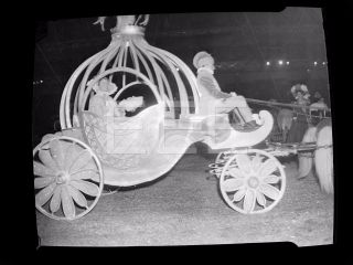 1947 Cinderella Wagon Ringling Bros Barnum Bailey Circus Old Photo Negative 285i