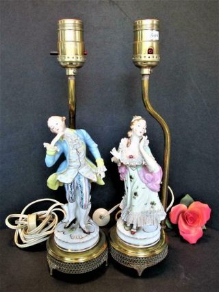 Vintage Pair French Style Figurine Table Lamps Porcelain Colonial Kt7019a