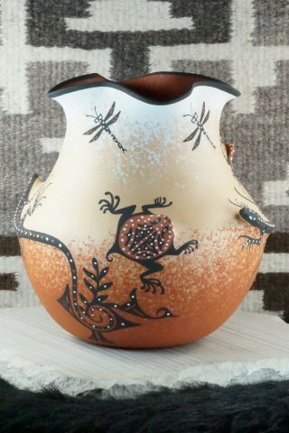 Zuni Pottery - Deldrick & Lorenda Cellicion