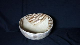 Anasazi / Mesa Verde black on white bowl ca 1100 to 1300 ad.  NO RESTORATION 4