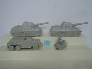 Marx Desert Fox / Complete Set Of German Vehicles / Tanks / Light Gray (d)