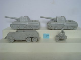 Marx Desert Fox / Complete Set of German Vehicles / Tanks / Light Gray (D) 2