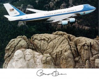 President Barack Obama Air Force One Autograph 8 X 10 Photo Picture Photograph