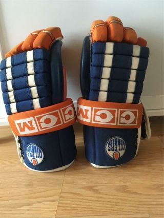 Vintage Edmonton Oilers Ccm Pro Guard Hg 60 Hockey Gloves,  Adult Size,  Vg