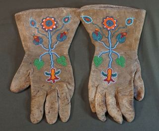 Fine Early 1900 Native American Plateau Beaded Gloves Umatilla Yakama