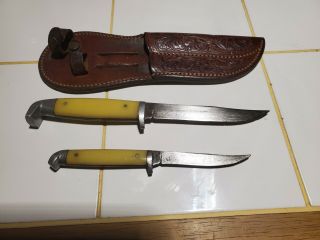 Vintage Queen Cutlery Usa 2 Knife Twin Set With Sheath Yellow Handle 1930 - 1950