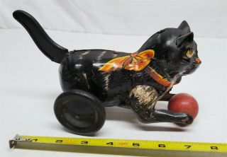 S75 Vintage Marx Tin Litho Wind Up Tail Pull Black Cat With Ball