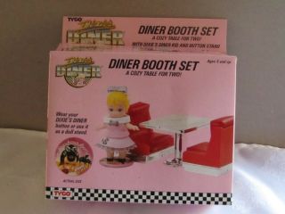 Tyco 1989 Dixie’s Diner Booth Set Barbara Ann Doll Box