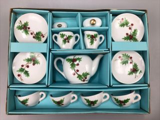 13PCS Child ' s Toy China Tea Set Christmas Holly Pattern Made in Japan 8202 AA 2