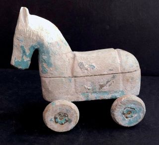 Vintage Folk Art Wood Trojan Horse Toy On Wheels Hidden Swing Compartment C18