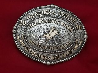 Rodeo Buckle Vintage 1986 Bandera Texas Bull Riding Champ.  Signed Engraved 774