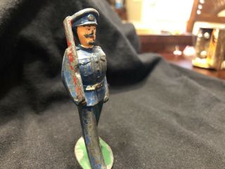 Vintage Antique Manoil Barclay Lead Police Officer With Rifle.  Fast Ship.  GE 28 3