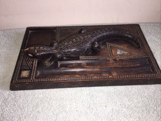 Vintage Wood Hand Carved Alligator Crocodile Figured Desk Pen And Inkwell Tray