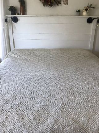 Vintage Ecru Crochet Lace Boho Bed Coverlet Bedspread French Farmhouse King 112