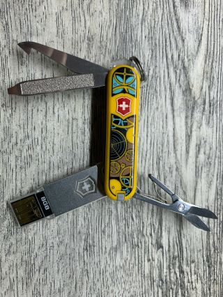 Victorinox Classic Sd Memory 8g Swiss Army Knife