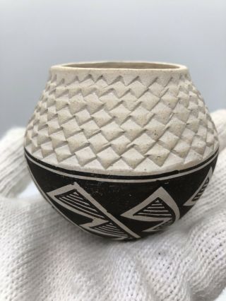 Juana Leno Acoma Pueblo Pottery Black And White Seed Pot Signed Circa 1970’s