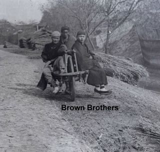 1900 Historic China Men On Single Wheel Cart Wheelbarrow Glass Photo Negative Bb