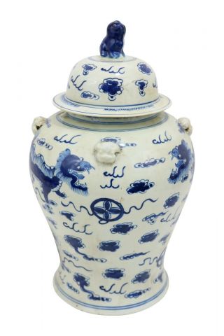 Vintage Style Blue And White Chinese Porcelain Temple Jar Foo Dog Motif 18 "