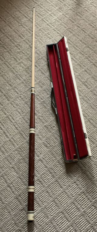 Vintage Wood Carved 2 Piece Pool Cue Stick With Case.