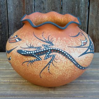 Native American Pueblo Pottery - Zuni Handmade Large Raised Lizard Pot - D.  Cellicion