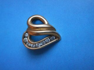 Vintage 10k Yellow Gold Heart And Eight 1.  5mm Round Cut Diamonds Pendant