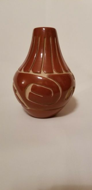 Vintage Native American Santa Clara Pueblo Pottery Vase By Stella Chavarria 2