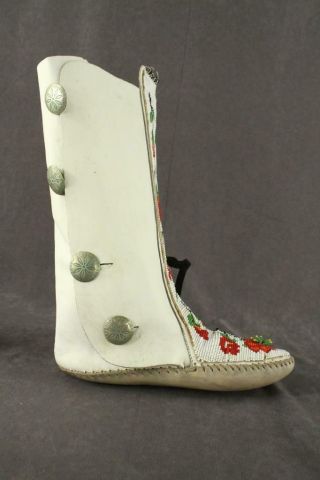 Vintage Native American SIOUX South Dakota Seed Hand Beaded White Boot Moccasins 2
