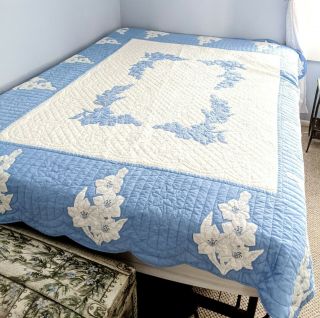 Vintage Quilt/throw - Handmade - 88 X 74 - Floral Blue & White Euc