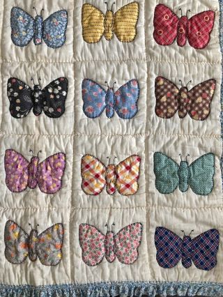 VINTAGE 1940’s BUTTERFLY QUILT HANDMADE APPLIQUE CALICO RUFFLE TRIM 54”x64” 2