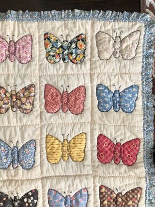 VINTAGE 1940’s BUTTERFLY QUILT HANDMADE APPLIQUE CALICO RUFFLE TRIM 54”x64” 3