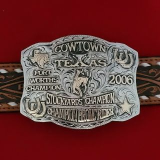 Cowtown Rodeo Trophy Buckle☆2006☆fort Worth Texas Bronc Riding Champ Vintage 167