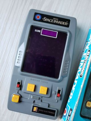 Vintage Electronic Hand Held SPACE INVADERS Entex 1981 Space Invader 3