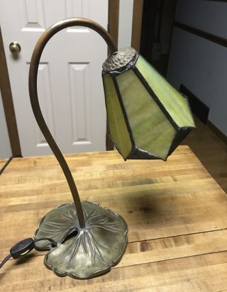 Vintage Mid - Century L & L Wmc Lamp Lily Pad Stand Tulip Green/amber Shade Leaded